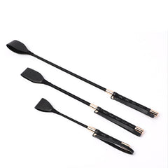 Récolte en cuir noir et doré