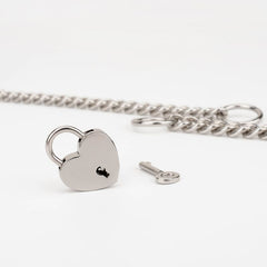 Menottes à serrure en forme de cœur avec chaîne