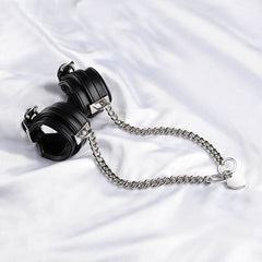 Menottes à serrure en forme de cœur avec chaîne