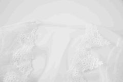 Ensemble de nuit en soie et dentelle transparente