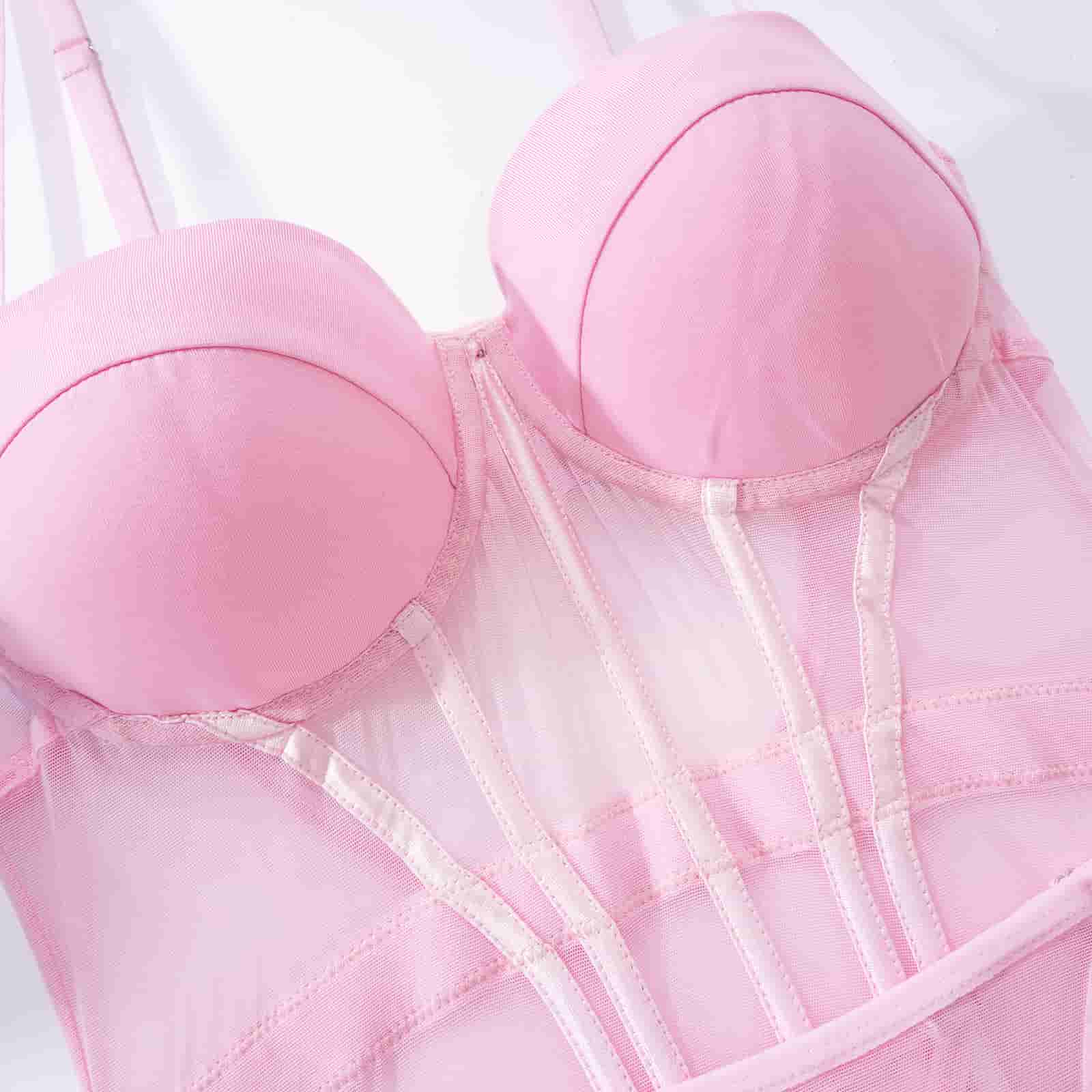 Ensemble de lingerie à bretelles avec jarretière