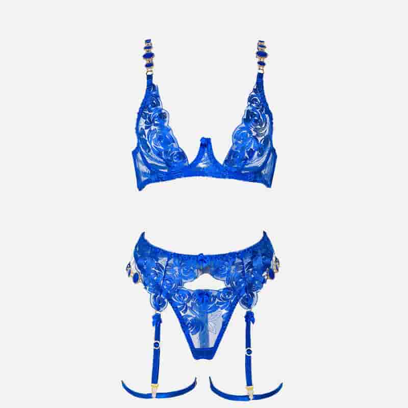 Conjunto de lencería con cinturón de gemas y bordado de rosas con liguero