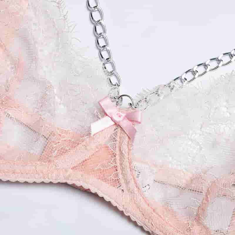 Ensemble de lingerie en plumes de dentelle avec jarretière